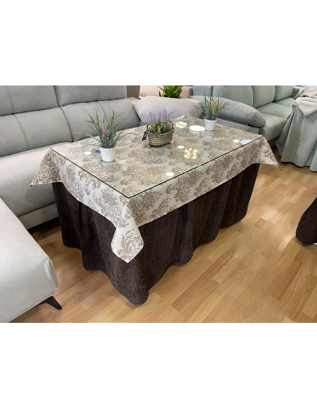 Ropa Chenilla Eco 8 Pliegues color Chocolate con tapete impermeable de diseño