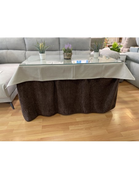 Ropa Chenilla Eco 8 Pliegues color Chocolate con tapete antimanchas luxe liso