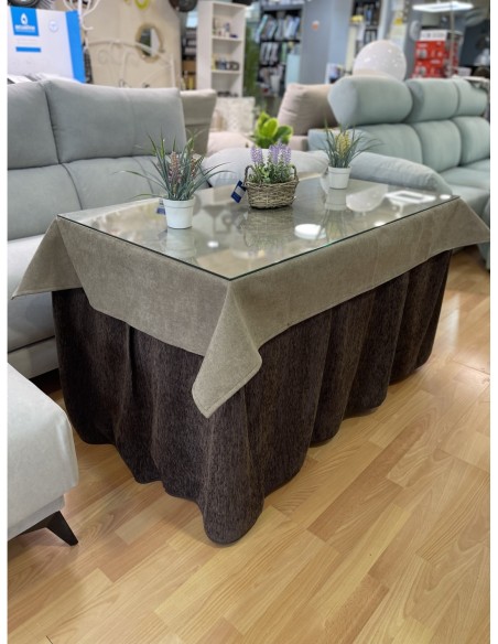 Ropa Chenilla Eco 8 Pliegues color Chocolate con tapete antimanchas luxe café