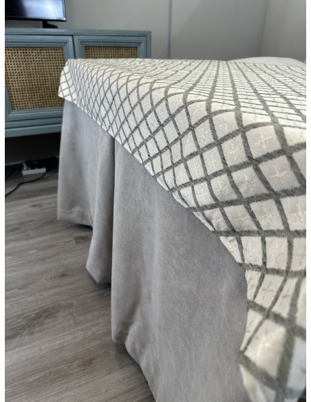 Ropa de Mesa de Camilla Antimanchas Aterciopelada Triple Grueso Gris Perla con Tapete Deluxe Miranda