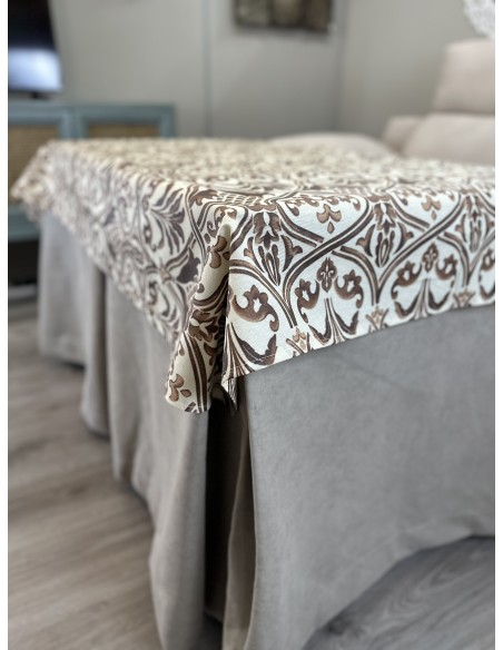 Ropa de Mesa de Camilla Antimanchas Aterciopelada Triple Grueso Nature Beige con Tapete Deluxe Ule Marrón