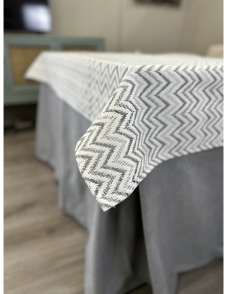 Ropa de Mesa de Camilla Antimanchas Aterciopelada Triple Grueso Nature Gris con Tapete Deluxe Torino Gris