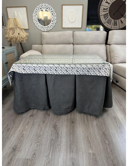 Ropa de Mesa Camilla Antimanchas Aterciopelada Triple Grueso Reforzada 10 pliegues profundos Gris con Tapete Deluxe Covap Prisma