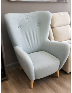 Sillón orejero azul claro...
