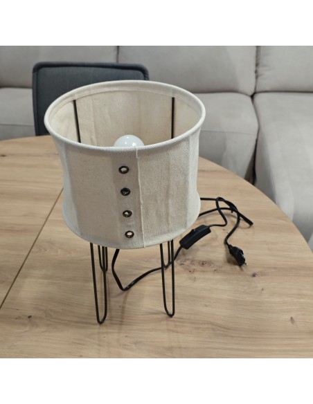 Lámpara de Sobremesa Beige con Pantalla Textil y Patas Metálicas Negras